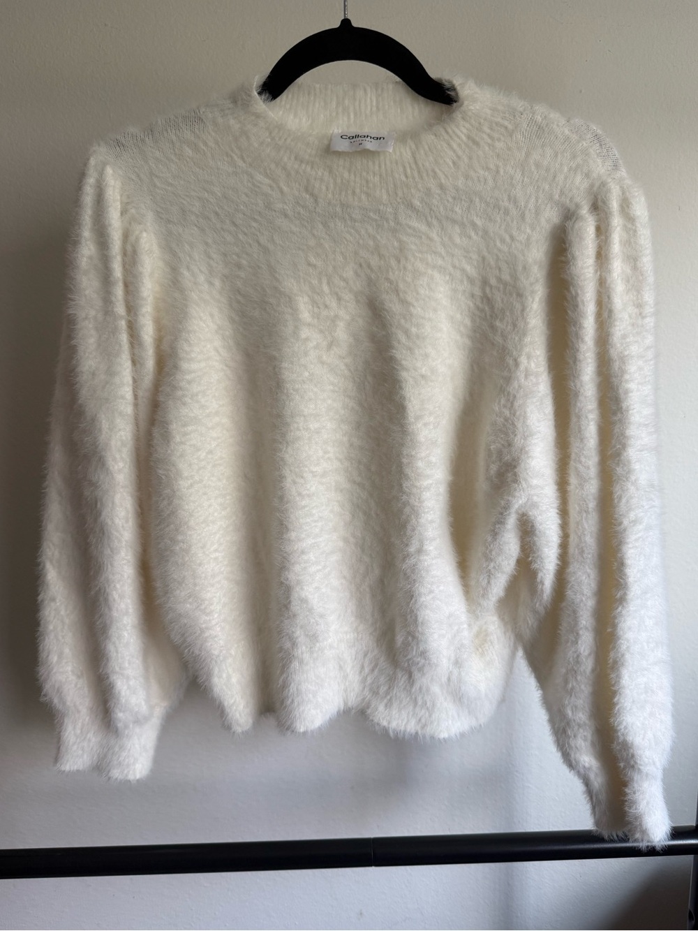 Callahan Knitwear Ivory Fuzzy Crewneck Sweater Size M
